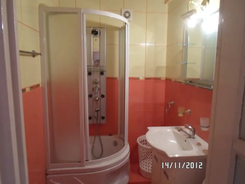 Vind apartament 2 camere  img 5